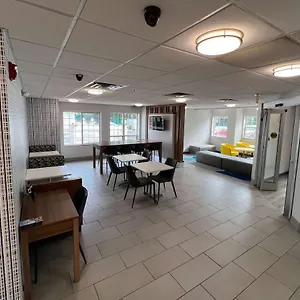 https://microtel-inn-and-suites-charlotte-northlake.1sthotelscharlotte.com